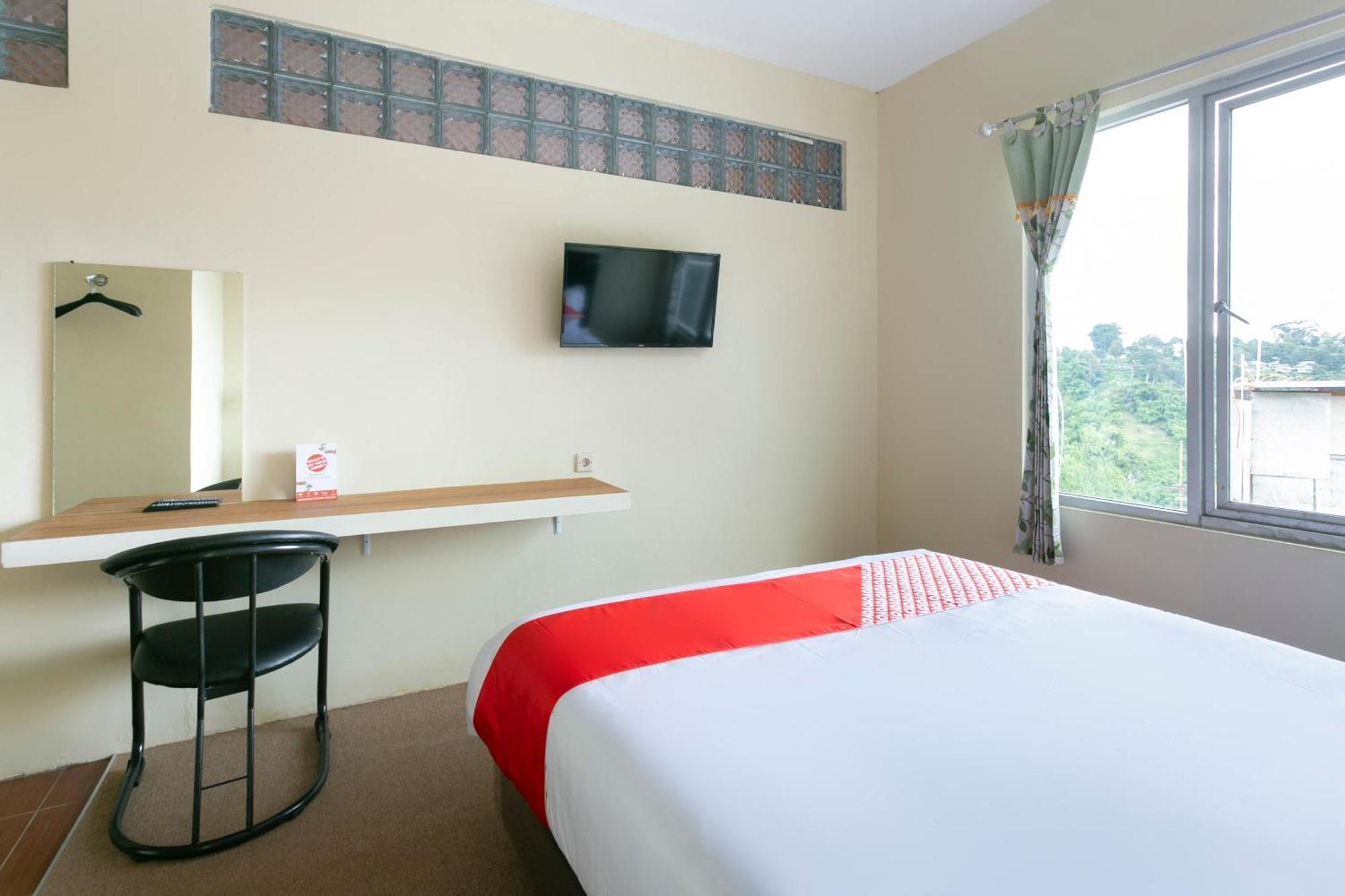 Super Oyo Collection O 3130 D'Valley View Lembang Exterior photo